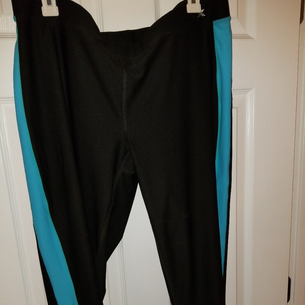 Xersion Performance Capri